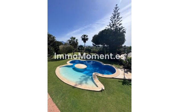 Wiederverkauf - Freistehende Villa - Estepona  - Estepona Centro