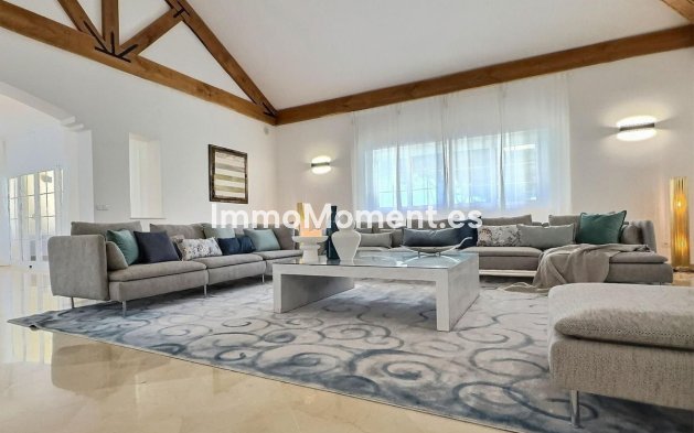 Wiederverkauf - Freistehende Villa - Estepona  - Estepona Centro