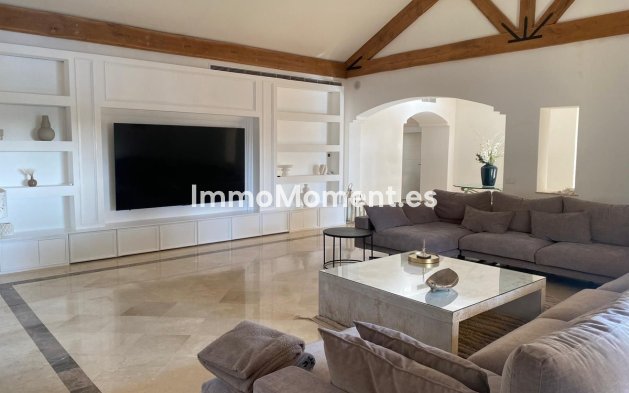 Wiederverkauf - Freistehende Villa - Estepona  - Estepona Centro