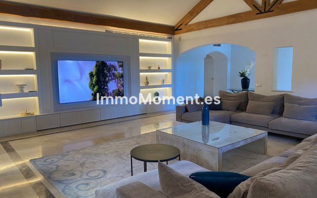 Wiederverkauf - Freistehende Villa - Estepona  - Estepona Centro
