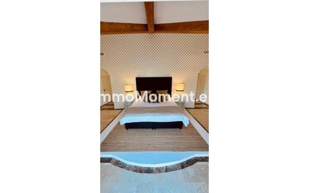 Wiederverkauf - Freistehende Villa - Estepona  - Estepona Centro