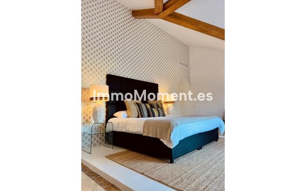 Wiederverkauf - Freistehende Villa - Estepona  - Estepona Centro