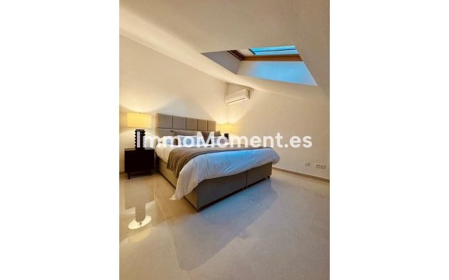 Wiederverkauf - Freistehende Villa - Estepona  - Estepona Centro