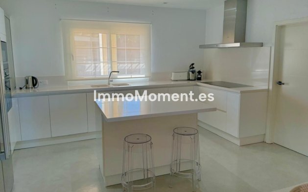 Wiederverkauf - Freistehende Villa - Estepona  - Estepona Centro