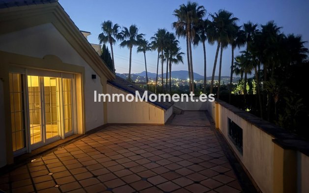 Wiederverkauf - Freistehende Villa - Estepona  - Estepona Centro