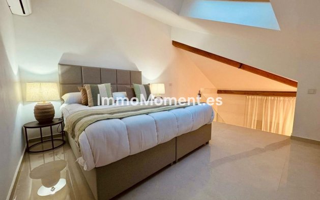 Wiederverkauf - Freistehende Villa - Estepona  - Estepona Centro