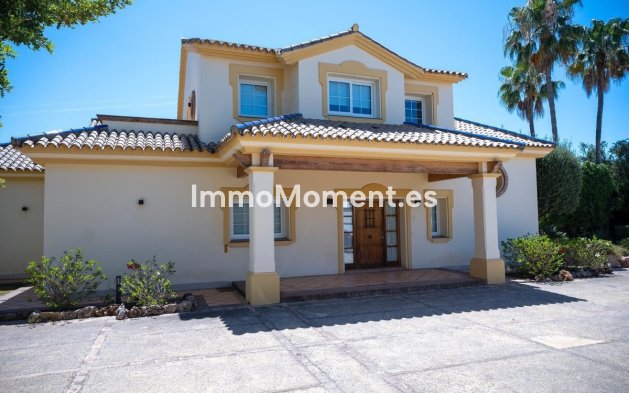 Wiederverkauf - Freistehende Villa - Estepona  - Estepona Centro
