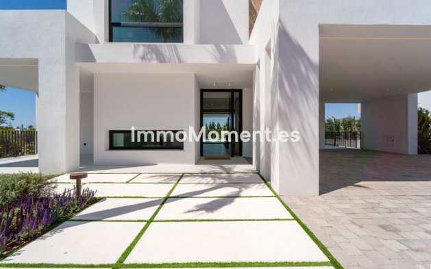 Resale - Detached villa - Marbella - Nueva Andalucía