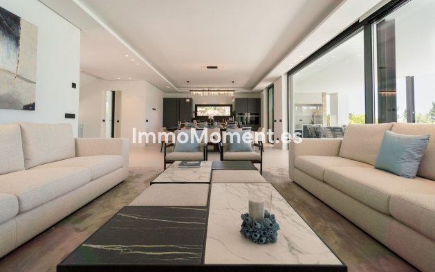 Resale - Detached villa - Marbella - Nueva Andalucía