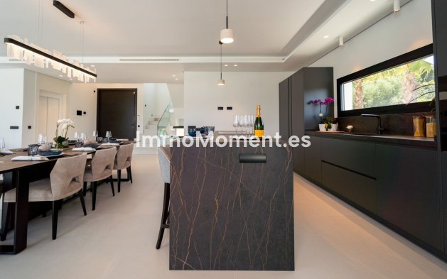 Resale - Detached villa - Marbella - Nueva Andalucía