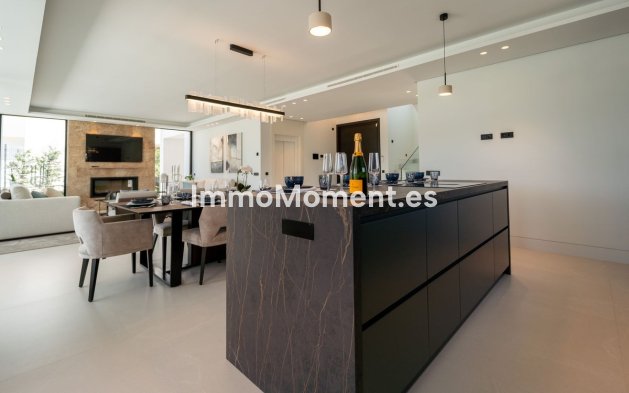 Resale - Detached villa - Marbella - Nueva Andalucía