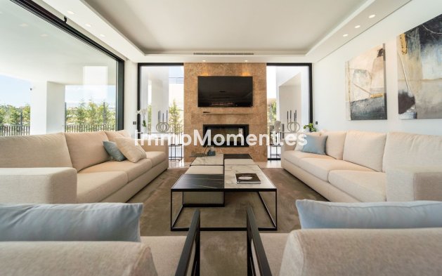 Resale - Detached villa - Marbella - Nueva Andalucía