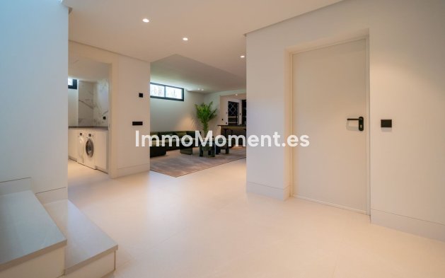 Resale - Detached villa - Marbella - Nueva Andalucía