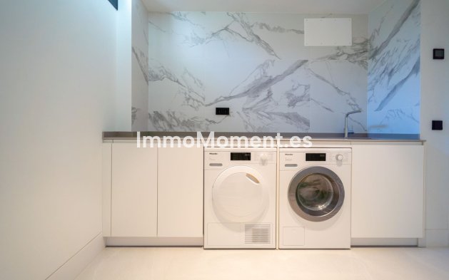 Resale - Detached villa - Marbella - Nueva Andalucía