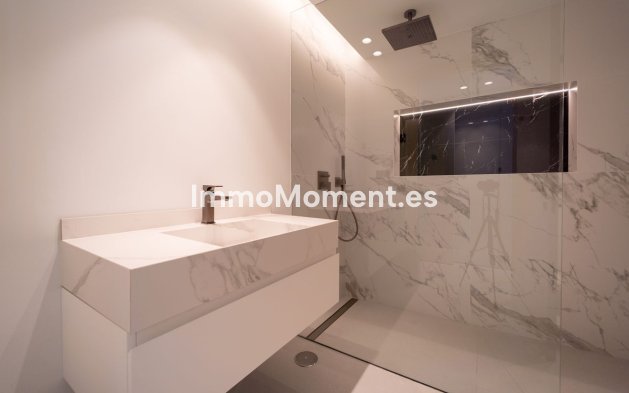Resale - Detached villa - Marbella - Nueva Andalucía