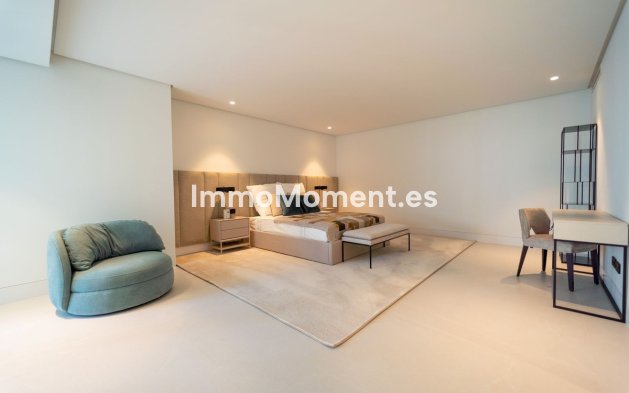 Resale - Detached villa - Marbella - Nueva Andalucía