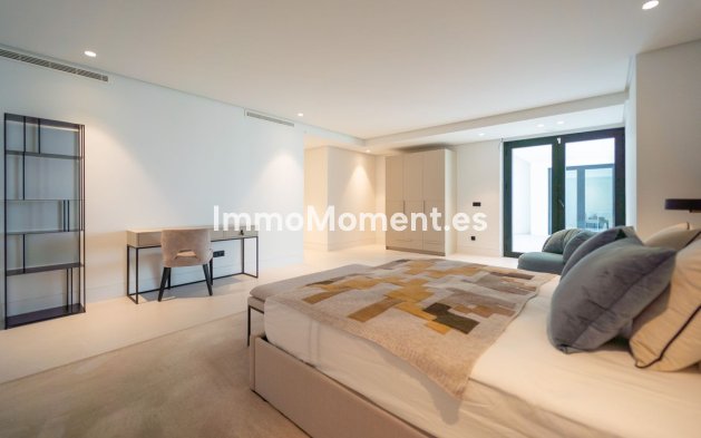 Resale - Detached villa - Marbella - Nueva Andalucía