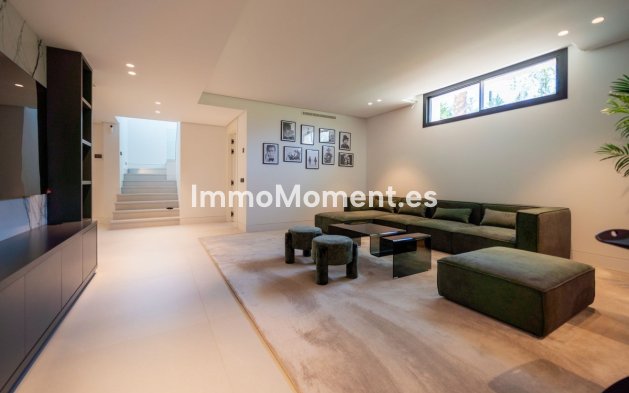 Resale - Detached villa - Marbella - Nueva Andalucía