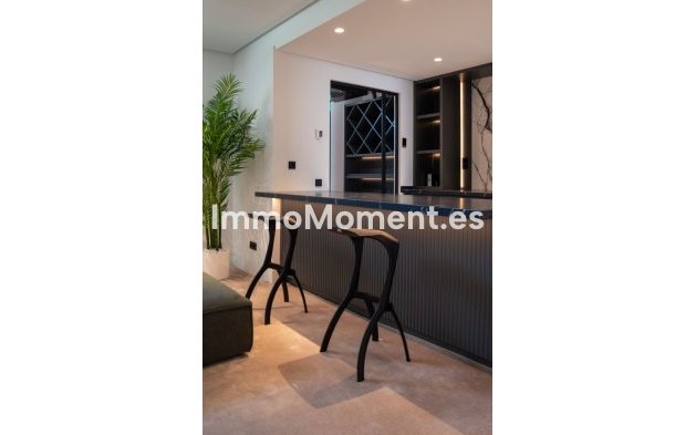 Resale - Detached villa - Marbella - Nueva Andalucía