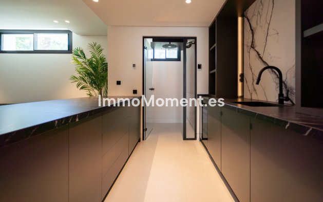Resale - Detached villa - Marbella - Nueva Andalucía