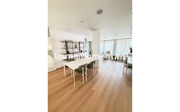 Wiederverkauf - Wohnung - Estepona  - Estepona Centro