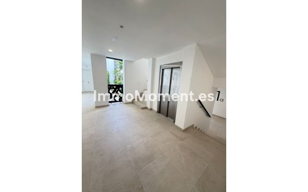 Wiederverkauf - Wohnung - Estepona  - Estepona Centro