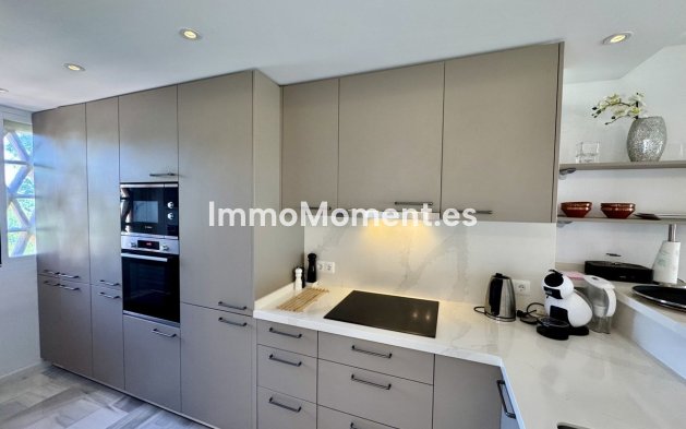 Resale - Apartment - Mijas Costa - Calahonda