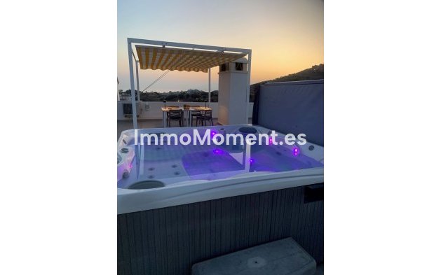 Resale - Apartment - Mijas Costa - Calahonda