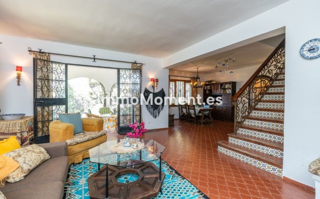 Wiederverkauf - Freistehende Villa - Marbella - Elviria