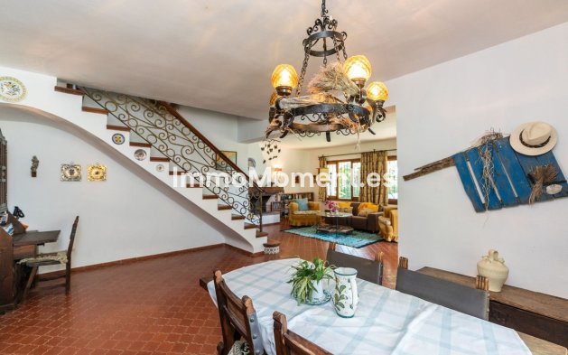 Wiederverkauf - Freistehende Villa - Marbella - Elviria