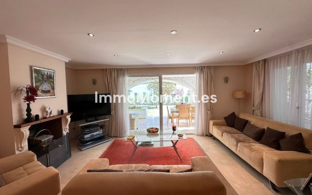 Wiederverkauf - Wohnung - Estepona  - Estepona Centro