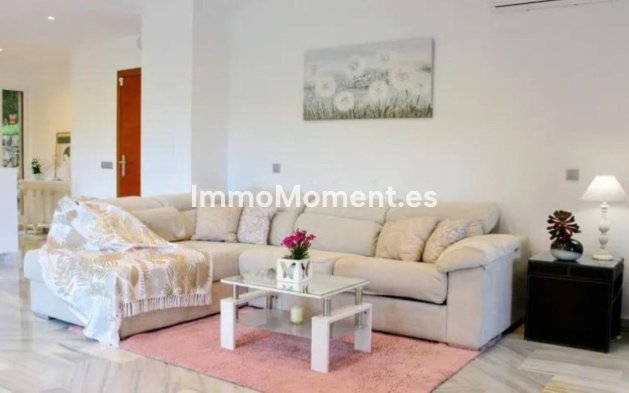 Resale - Detached villa - Estepona - Estepona Centro