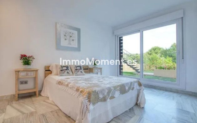 Resale - Detached villa - Estepona - Estepona Centro