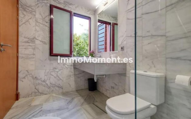 Resale - Detached villa - Estepona - Estepona Centro