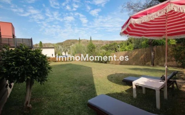 Resale - Detached villa - Estepona - Estepona Centro