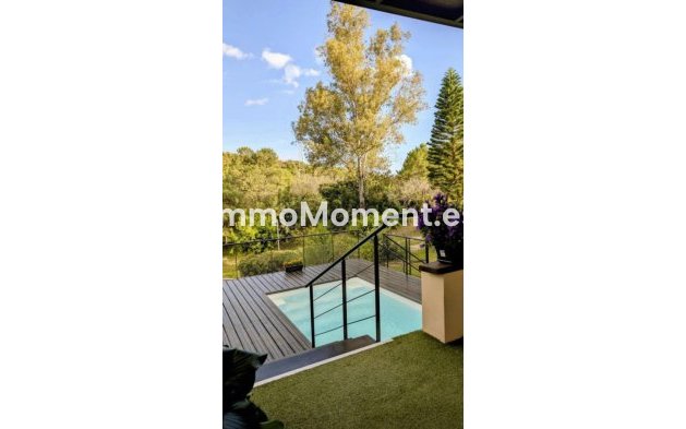 Resale - Detached villa - Estepona - Estepona Centro