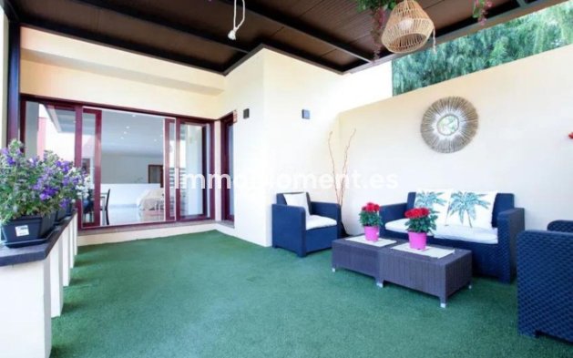 Resale - Detached villa - Estepona - Estepona Centro