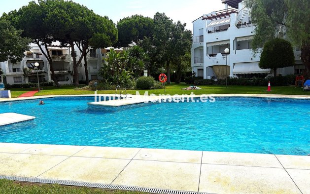 Bestaande woning - Appartement - Estepona  - Costalita