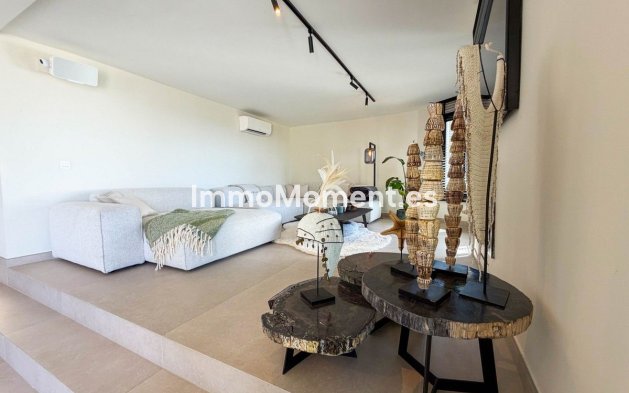 Resale - Detached villa - Marbella - Hacienda Las Chapas