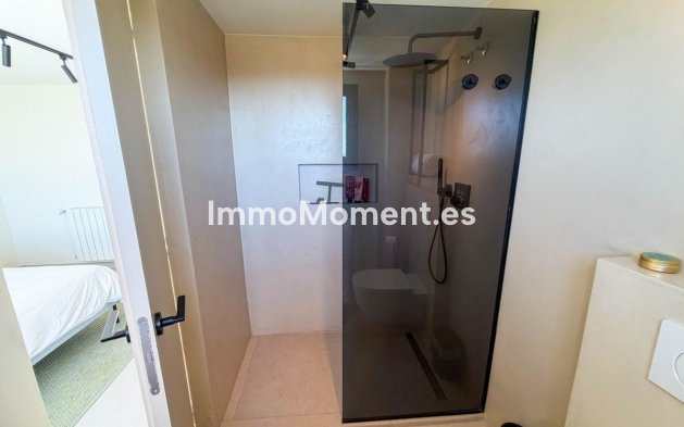 Resale - Detached villa - Marbella - Hacienda Las Chapas