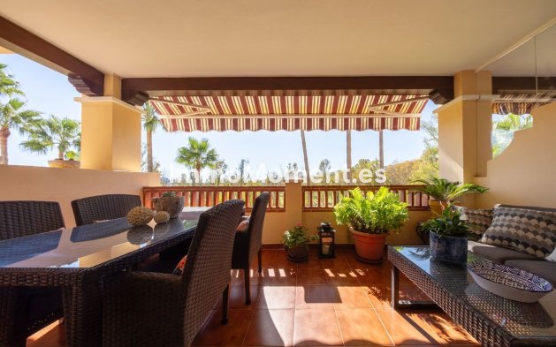Wiederverkauf - Wohnung - Estepona  - Atalaya