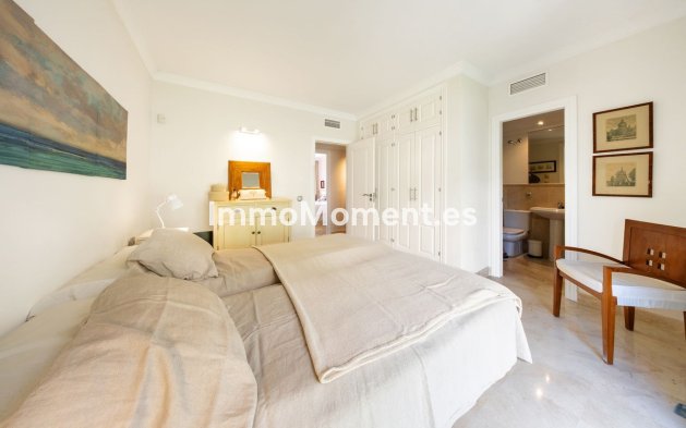 Wiederverkauf - Wohnung - Estepona  - Atalaya