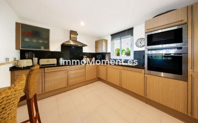 Wiederverkauf - Wohnung - Estepona  - Atalaya