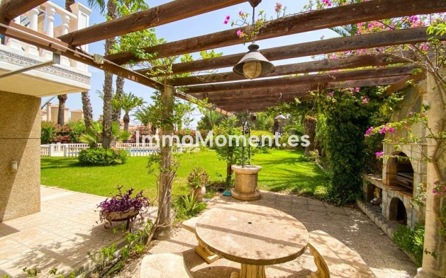 Wiederverkauf - Freistehende Villa - Orihuela Costa - Villamartín