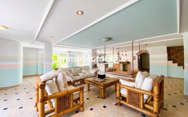 Wiederverkauf - Freistehende Villa - Orihuela Costa - Villamartín