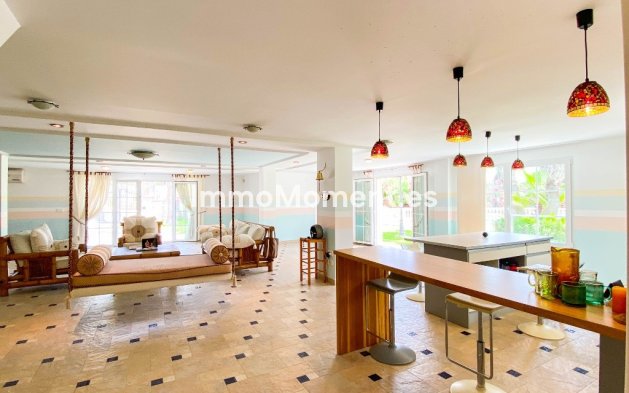 Wiederverkauf - Freistehende Villa - Orihuela Costa - Villamartín