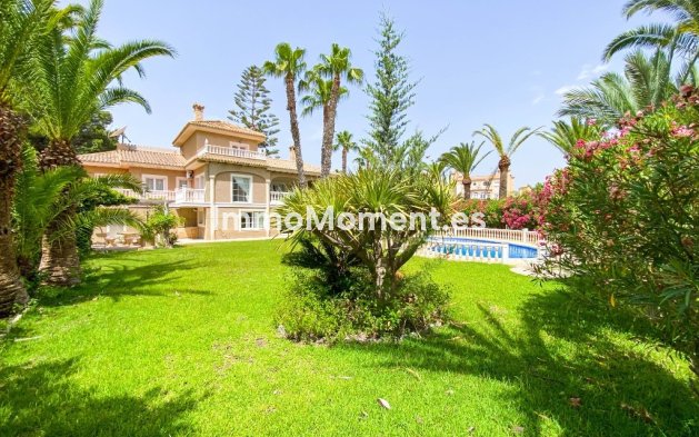 Wiederverkauf - Freistehende Villa - Orihuela Costa - Villamartín