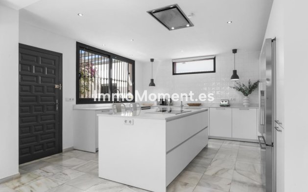 Reventa - Villa independiente - Marbella - Nueva Andalucía