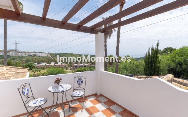 Reventa - Villa independiente - Estepona  - Estepona Centro