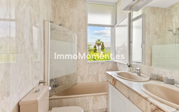 Reventa - Villa independiente - Estepona  - Estepona Centro